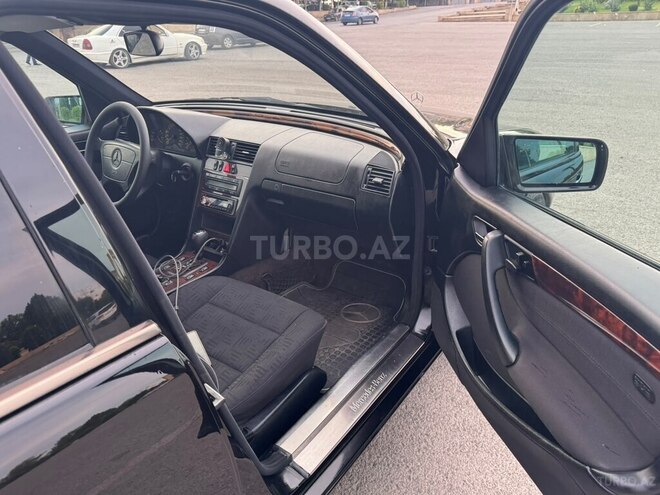 Mercedes C 240-10