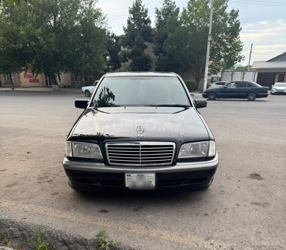 Mercedes C 240-17