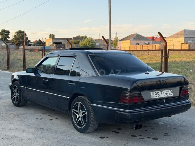 Mercedes 200 D-4