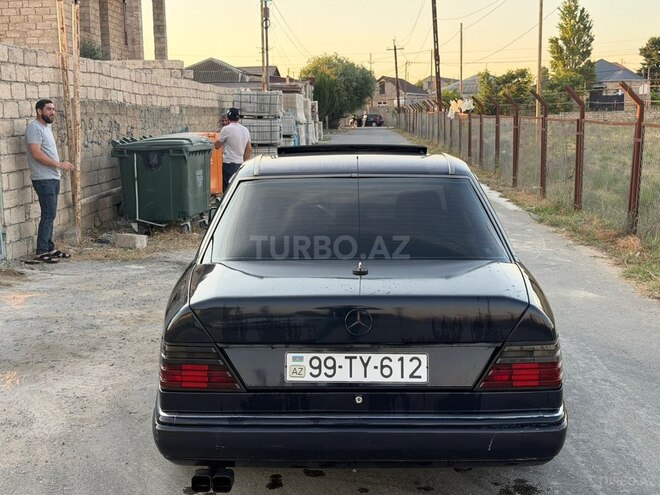 Mercedes 200 D-3