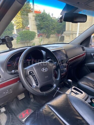 Hyundai Santa Fe-9
