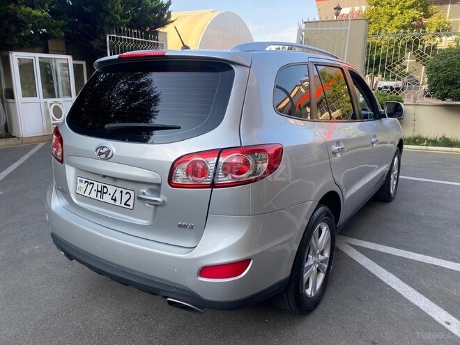 Hyundai Santa Fe-4