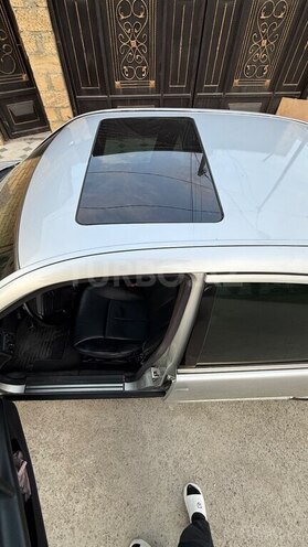 Mercedes E 240-5