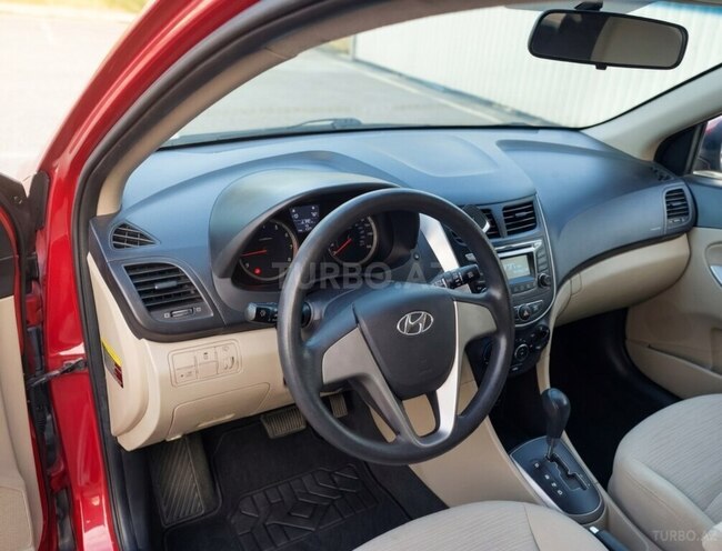 Hyundai Accent-3