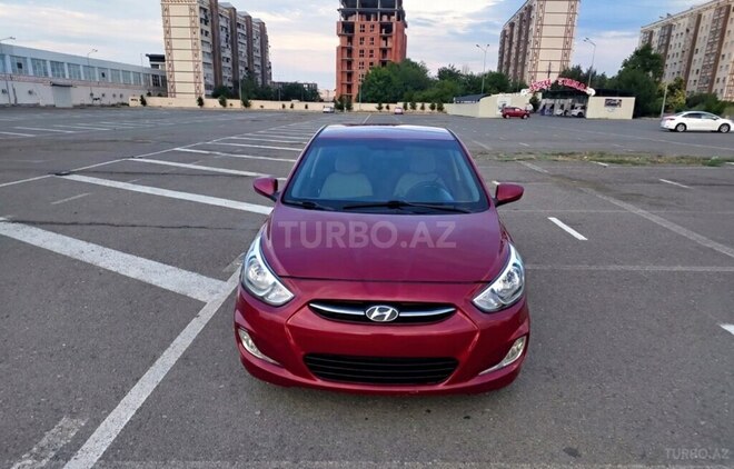 Hyundai Accent-4