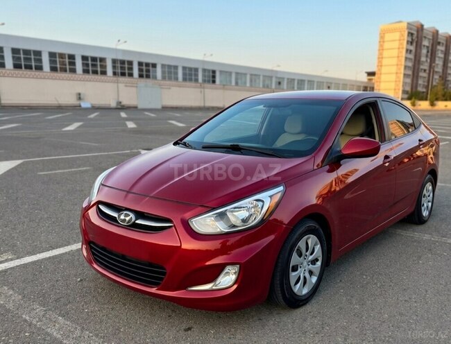 Hyundai Accent-7