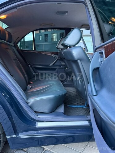 Mercedes E 270-14
