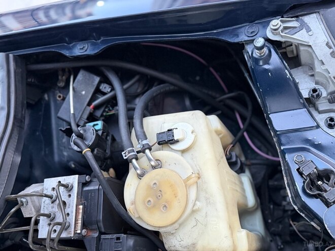 Mercedes E 270-20