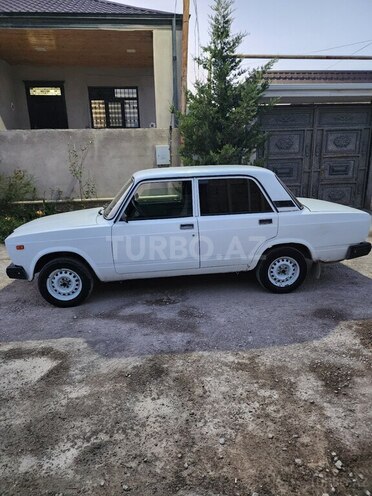LADA (VAZ) 2107-2