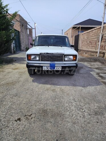 LADA (VAZ) 2107-1