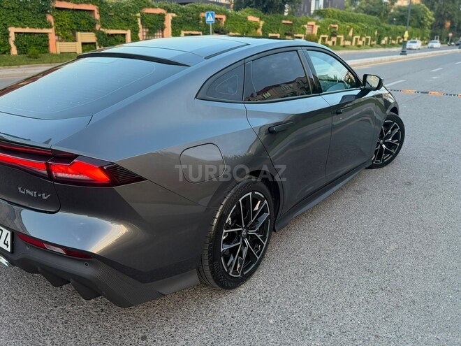 Changan Uni-V iDD-12
