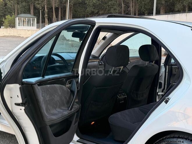 Mercedes E 240-7