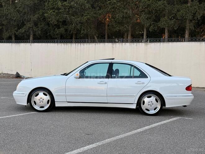 Mercedes E 240-5