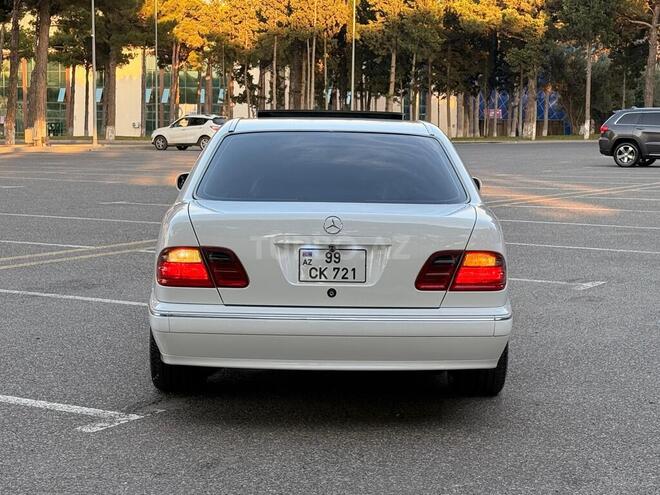 Mercedes E 240-6