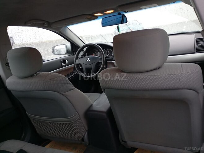 Mitsubishi Galant-8