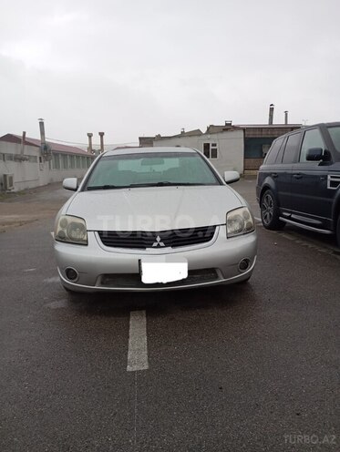 Mitsubishi Galant-7