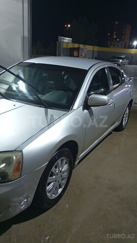 Mitsubishi Galant-2