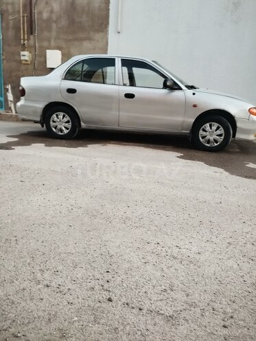 Hyundai Accent-10