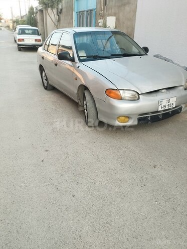 Hyundai Accent-3