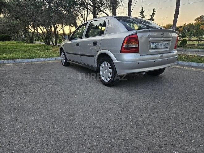 Opel Astra-7