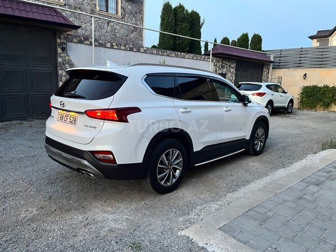 Hyundai Santa Fe-4