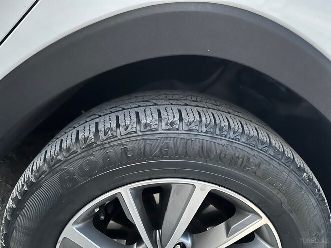Hyundai Santa Fe-6