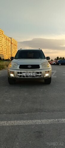 Toyota RAV4-1