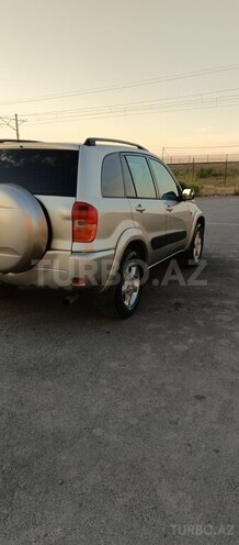 Toyota RAV4-3