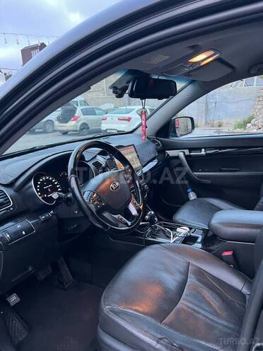 Kia Sorento-7