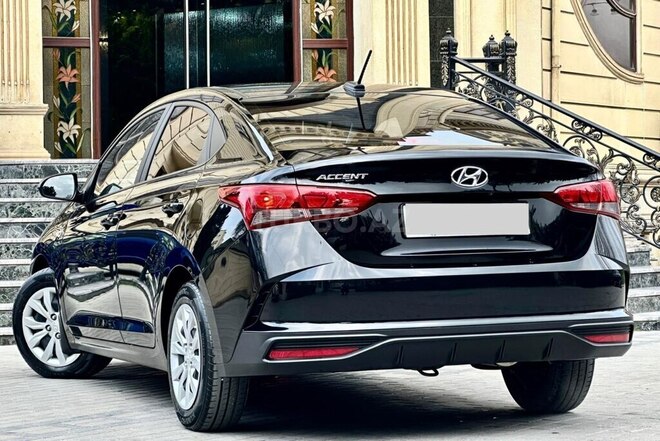 Hyundai Accent-9