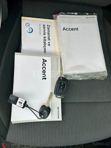 Hyundai Accent-18