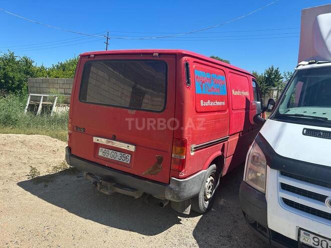 Ford Transit-3