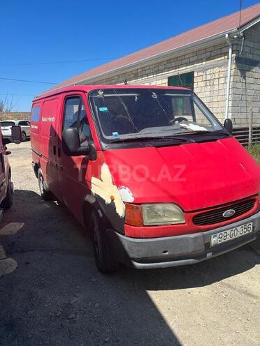 Ford Transit-7