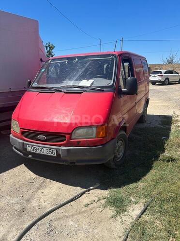 Ford Transit-1
