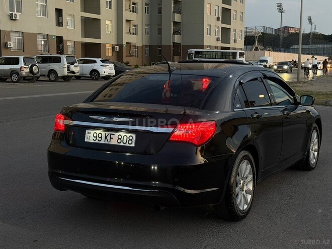 Chrysler 200-5