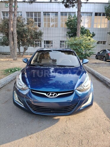 Hyundai Elantra-1