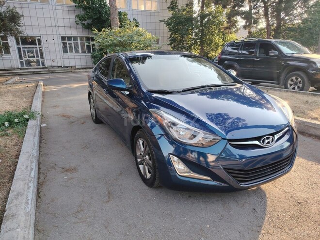 Hyundai Elantra-5