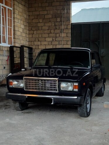LADA (VAZ) 2107-1