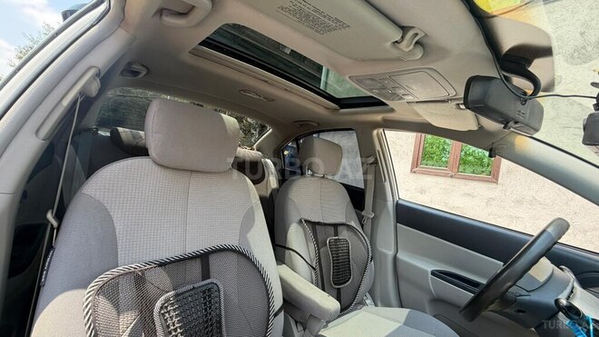 Hyundai Accent-18