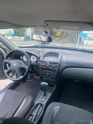 Nissan Sunny-6