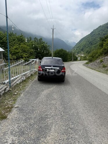 Nissan Tiida-4