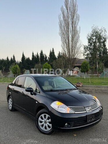 Nissan Tiida-8