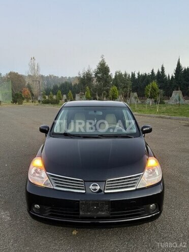 Nissan Tiida-9