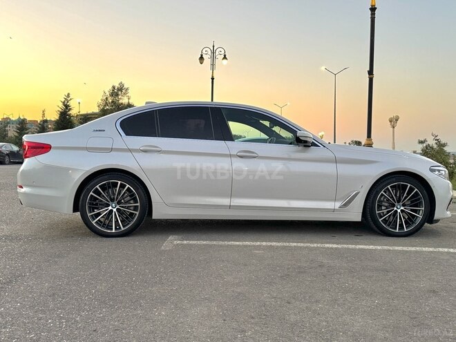 BMW 530e-3