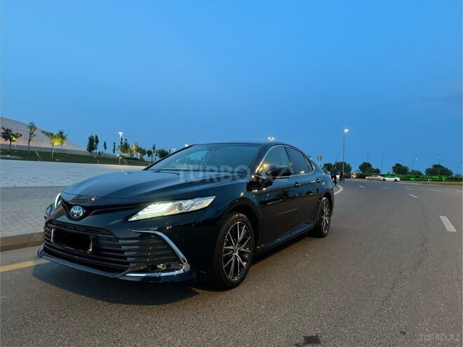 Toyota Camry-5