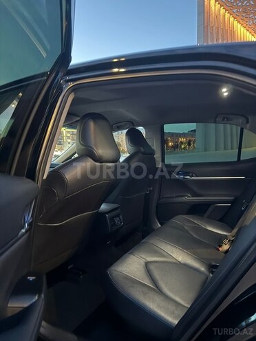 Toyota Camry-6