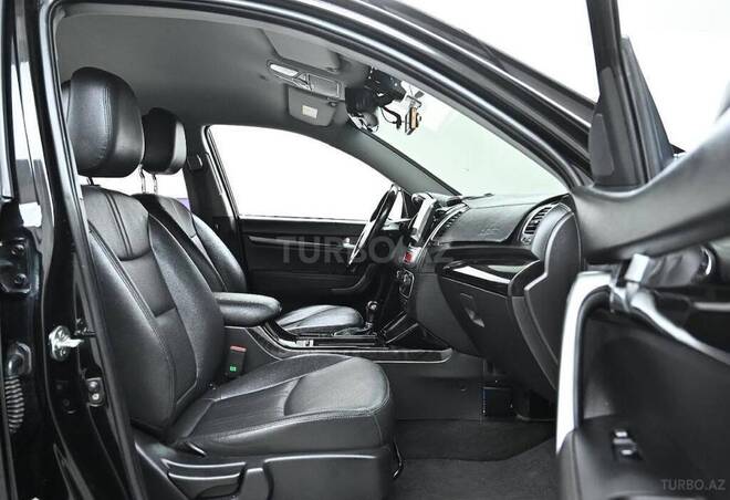 Kia Sorento-13