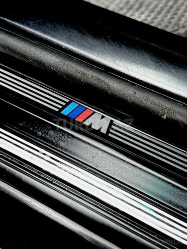 BMW 320-9