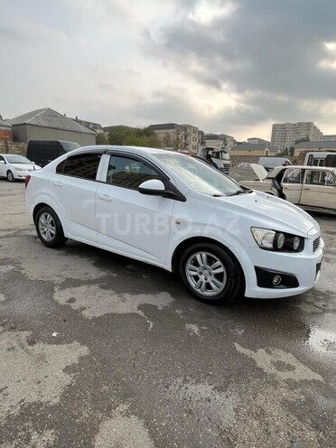 Chevrolet Aveo-3