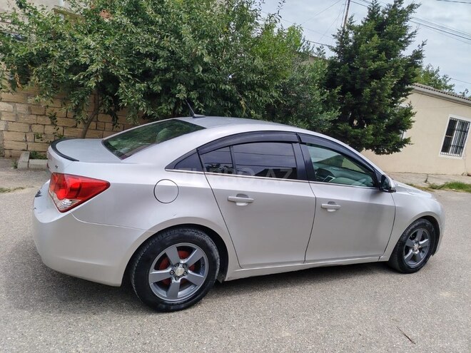 Chevrolet Cruze-4